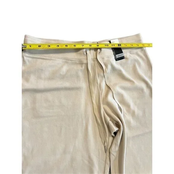 New York & Company Ruched cropped joggers size M - Picture 3 of 10